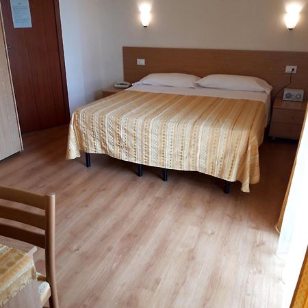 Hotel Mariani Camaiore Bagian luar foto
